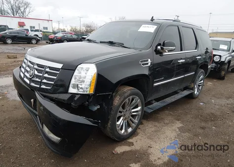 2011 Cadillac Escalade Premium z USA, uszkodzony, nr VIN 1GYS4CEF5BR364046